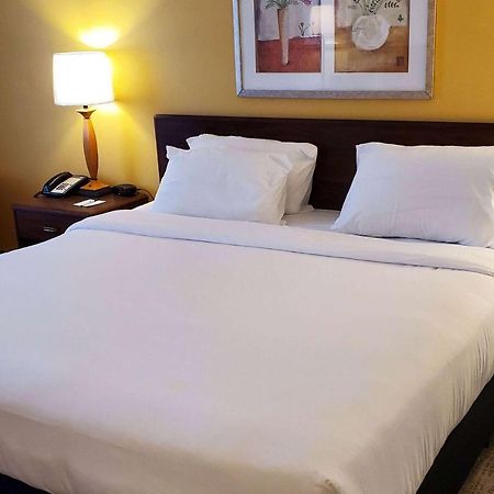 Wingate By Wyndham Uniontown Hotel Buitenkant foto