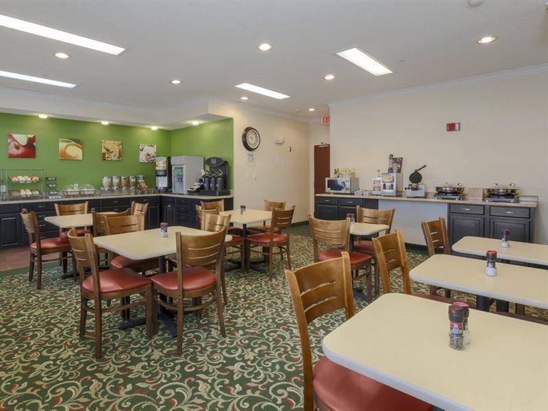 Wingate By Wyndham Uniontown Hotel Buitenkant foto