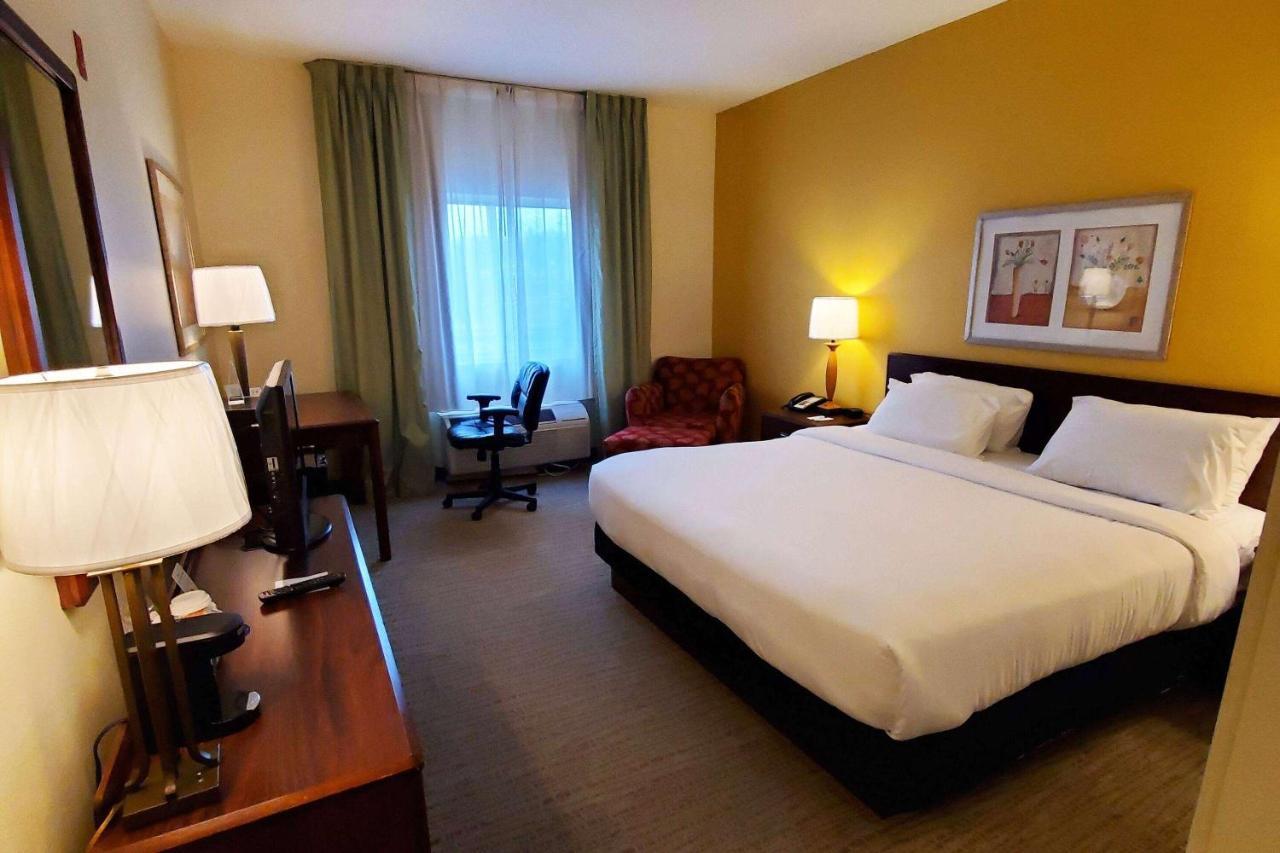 Wingate By Wyndham Uniontown Hotel Buitenkant foto