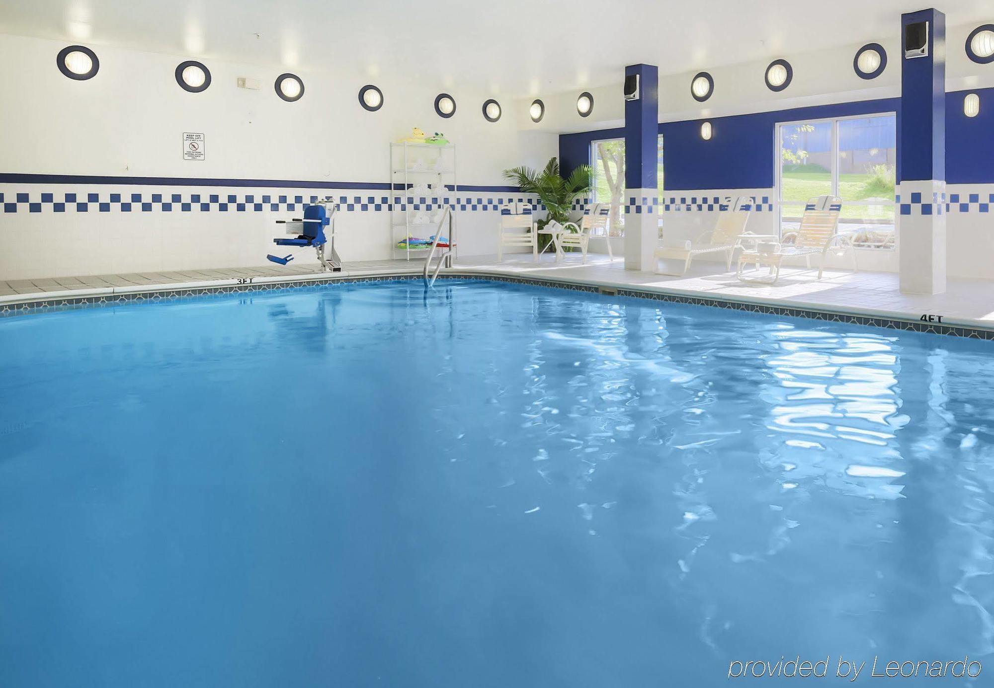 Wingate By Wyndham Uniontown Hotel Buitenkant foto