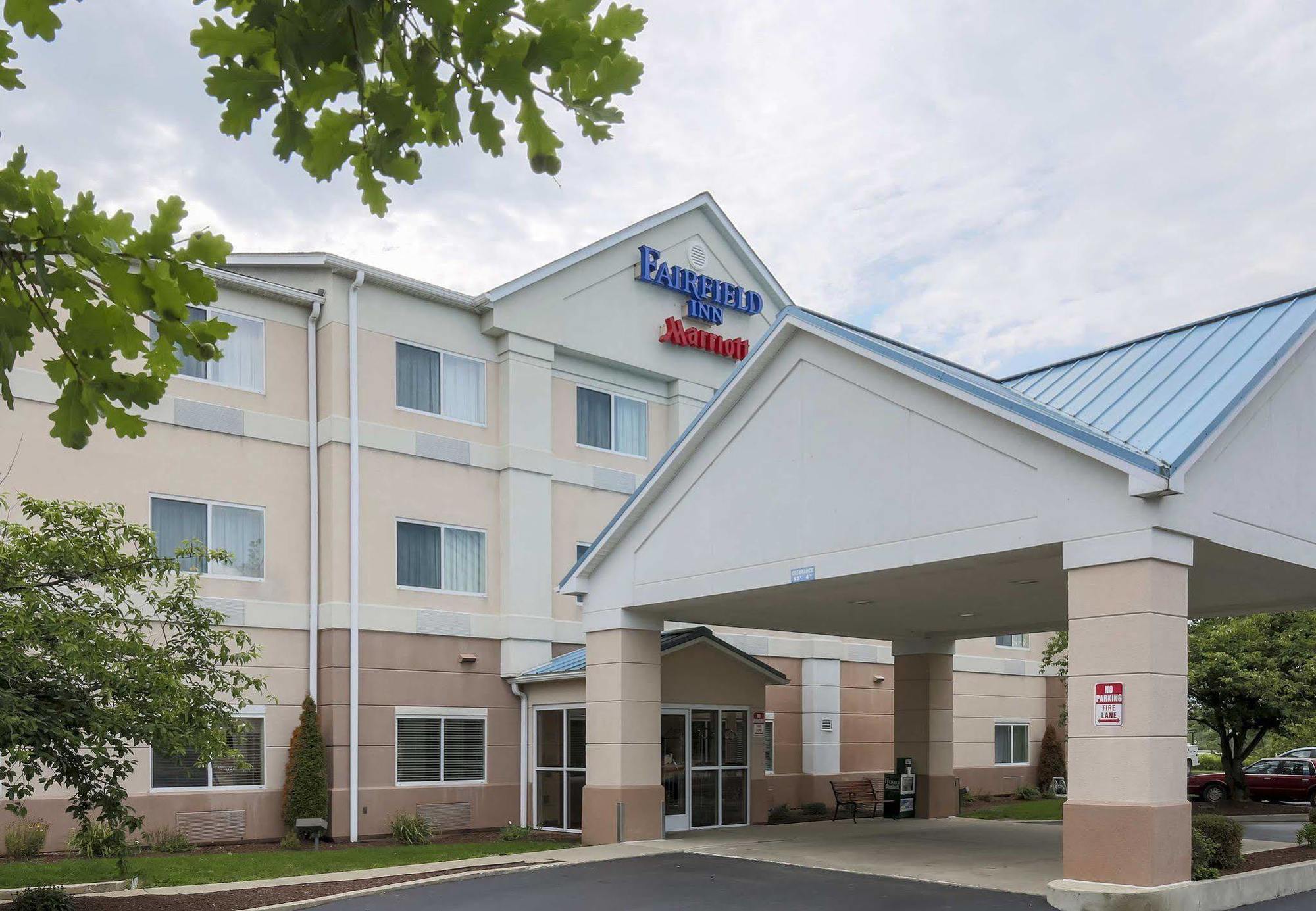 Wingate By Wyndham Uniontown Hotel Buitenkant foto